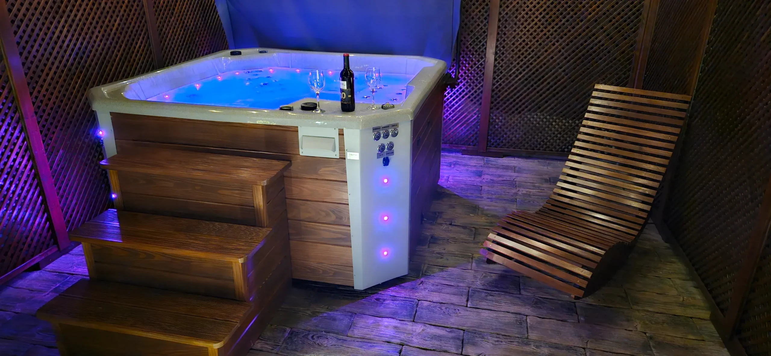 Komarno46 Jacuzzi